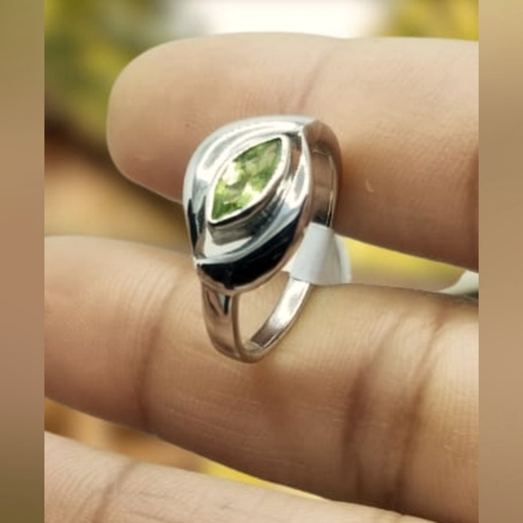 “VIBES” 925 Sterling Silver Peridot Ring!! US: 6,7,8,9,10💚☘ - Picture 2 of 11